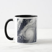 Tyfoon Sudal ten zuiden van Japan 3 Mok (Links)