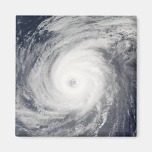 Tyfoon Sudal ten zuiden van Japan Magneet