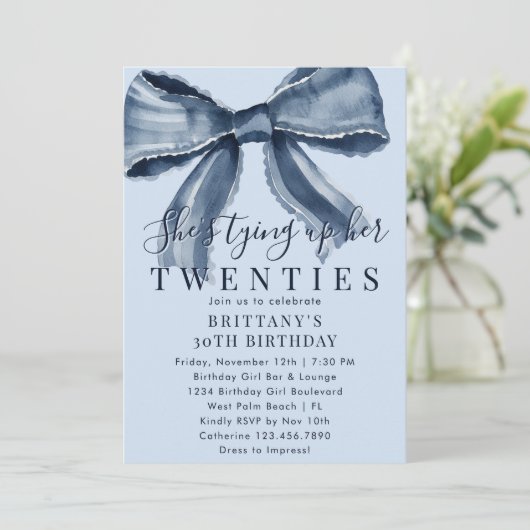 Tying Up My 20s Blue Coquette Bow 30th Birthday Kaart (Staand voorkant)