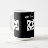 Type Uw Tekst Aangepaste Voetbal Afbeelding Stijl Koffiemok (Voorkant links)