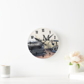 Type Writer Monogram Initiaal Wall Clock Ronde Klok (Huis)