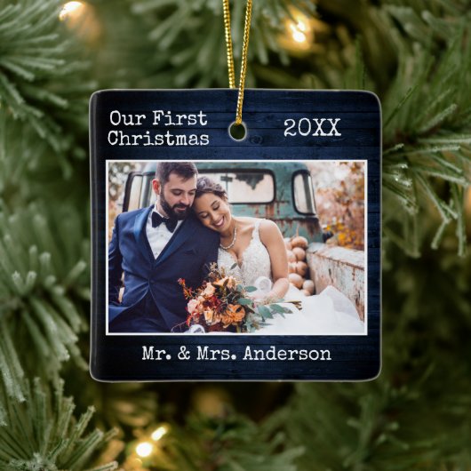 Typemachine Blauw hout Eerste kerstbruiloft Keramisch Ornament (Boom)