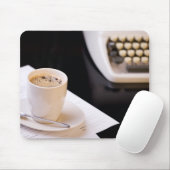 Typemachine en een kop koffie muismat (Met muis)