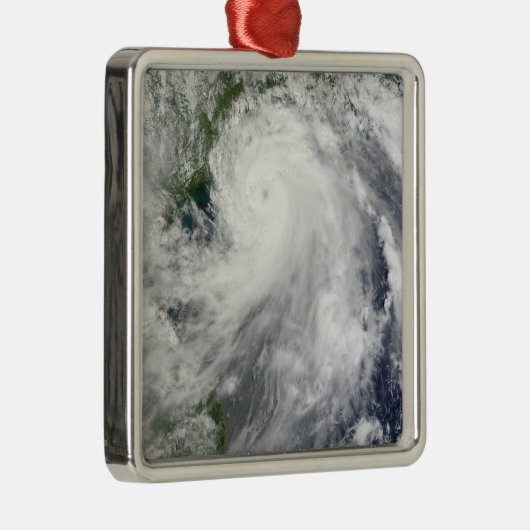 Typhoon Chanthu Metalen Ornament (Rechts)