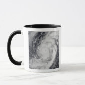 Typhoon Damrey in de westerne Stille Oceaan Mok (Links)