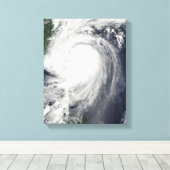 Typhoon Jangmi Canvas Afdruk (Insitu (Houten vloer))