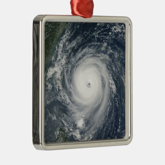 Typhoon Longwang nadert Taiwan Metalen Ornament (Rechts)