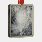 Typhoon Morakot over Taiwan Metalen Ornament (Rechts)