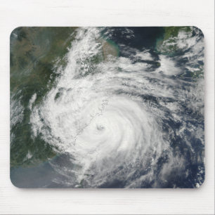 Typhoon Sinlaku Muismat
