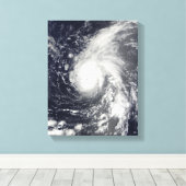 Typhoon Vamco in de Stille Oceaan Canvas Afdruk (Insitu (Houten vloer))