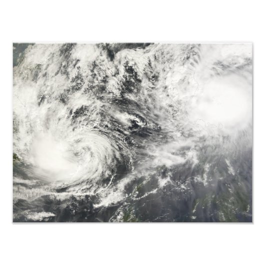 Typhoons Mitag en Hagibis Foto Afdruk (Voorkant)