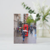 Typisch Londen - Vergeet de Umbrella niet Briefkaart (Staand voorkant)