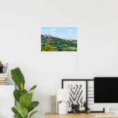 Typisch traditioneel dorp in Toscane - Italië Poster (Thuiskantoor)