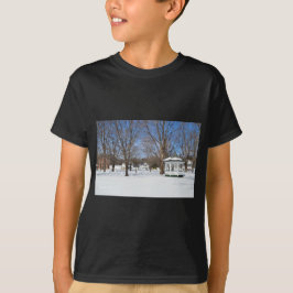 Typisch Vermont dorp in de winter T-shirt