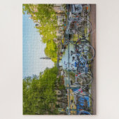 Typische Amsterdam scene met fietsen en kanalen Legpuzzel (Verticaal)