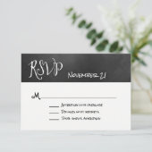 Typografie Chalk Board Wedding RSVP Card (Staand voorkant)