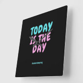Typografie Expressieve Modekleding Vierkante Klok (Hoek)