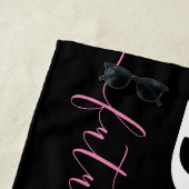 Typografie Future Mrs Bride Pink Black Strandlaken (In situ)