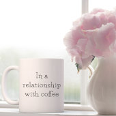 Typografie in een Relatie met koffie Koffiemok