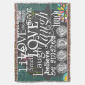 Typografie Live en Laugh Throw Deken (Voorkant Verticaal)