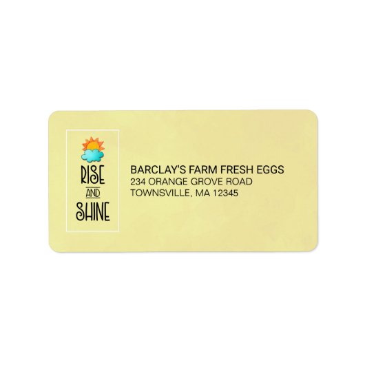 Typografie met zon en wolken stijgt en schittert etiket (Voorkant)