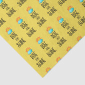 Typografie met zonsopgang op geel tissuepapier (Detail)