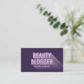 Typografie Moderne Lavendel Paarse Beauty Blogger Visitekaartje (Staand voorkant)