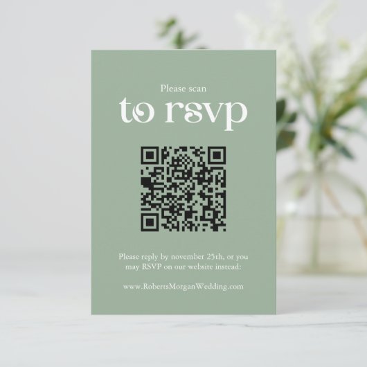 Typografie Sage Green QR code Bruiloft RSVP Kaartje (Staand voorkant)