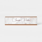 Typografie Script Elegant Modern Roze Goud Marmer Bureau Naambordje (Voorkant)
