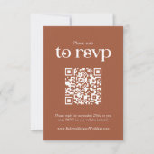 Typografie Terracotta QR code Bruiloft RSVP Kaartje (Voorkant)