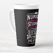 Typografie van de ursing Quote Latte Mok (Linkerhoek)