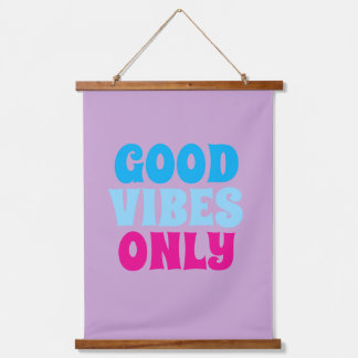 Typografie Wanddecoratie Alleen Goede Vibes | Posi Hangend Wandkleed
