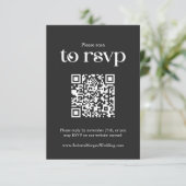 Typografie Zwart QR code Bruiloft RSVP Kaartje (Staand voorkant)