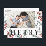 Typografische Botanische stoffen Fotografie Feestdagenkaart<br><div class="desc">Briefkaart. Deze nieuwe vakantiekaart kan op alle mogelijke manieren worden aangepast. Het collectie is voorzien van onze oorspronkelijke handbeschilderde winterbessen en foliekunstwerken. Vette moderne groeten die tussen het kunstwerk onderling verweven zijn maken een grillige typografische verklaring die uitkomt. Dit collectie omvat veelvoudige foto en collage opties om uw fotovoorkeur te...</div>