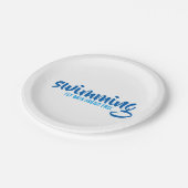 Typografische tekst vrij rond zwemmen papieren bordje (Gekanteld)