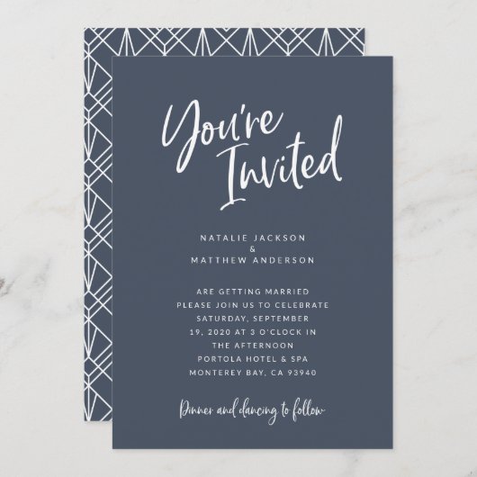 U bent uitgenodigd voor de moderne scriptbruiloft- save the date (Voorkant / Achterkant)