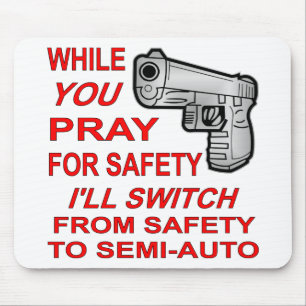 U bidt voor veiligheid ik zal aan semiauto schakel muismat