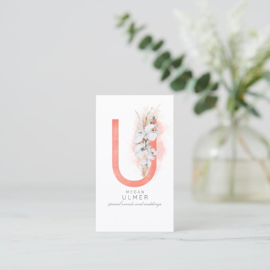 U Letter Monogram White Orchids and Pampas Grass Visitekaartje (Staand voorkant)