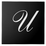 U Monogram Initiaal Wit op Zwart Tegeltje<br><div class="desc">Klassiek wit letter monogram op zwarte achtergrond, U.</div>
