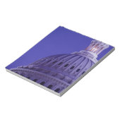 U.S. Capitol bij zonsondergang met licht in koepel Notitieblok (Linkerzijde)