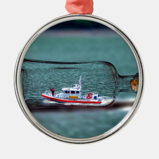 U.S. Coast Guard Ship in een fles. Metalen Ornament (Voorkant)