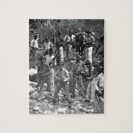 U.S. Marines en gids in het zoeken naar verband.   Legpuzzel (Verticaal)