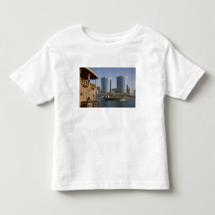 UAE, Dubai, Dubai Creek. Dhow cruises channel Kinder Shirts