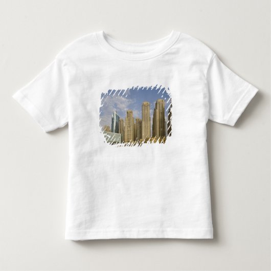 UAE, Dubai, Marina. Jumeirah Beach Residence Kinder Shirts (Voorkant)