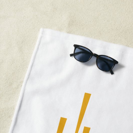 UAlbany Dane Train Logo Strandlaken (In situ)