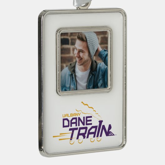 UAlbany Dane Train Logo Verzilverd Omlijst Ornament (Rechts)