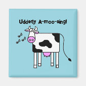 Udderly A-moo-sing Singing Koe Pun Cartoon Design Magneet (Voorkant)