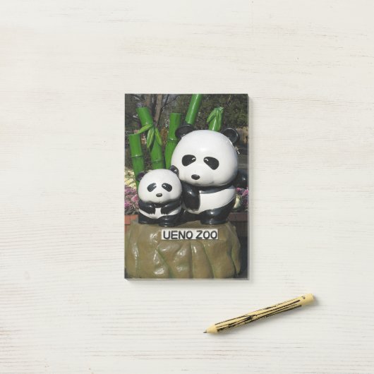 Ueno Zoo Panda Sign Post-it® Notes (Op bureau)
