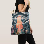 UFO Abduction Night Street Illustration Tote Bag (Dichtbij)