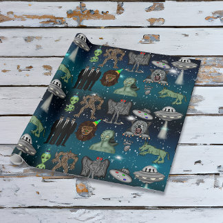 UFO, Alien, Bigfoot Cryptid Birthday Cadeaupapier